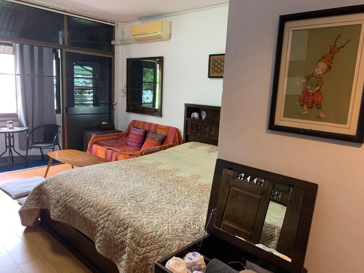 Kiang Mo Gumpuju Bed & Breakfast เชียงใหม่ ภายนอก รูปภาพ
